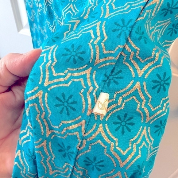 AVAASA Turquoise Kurta with Yoke Embroidery Rayon Ethnic Pakistan Indian Sz S - Picture 7 of 10